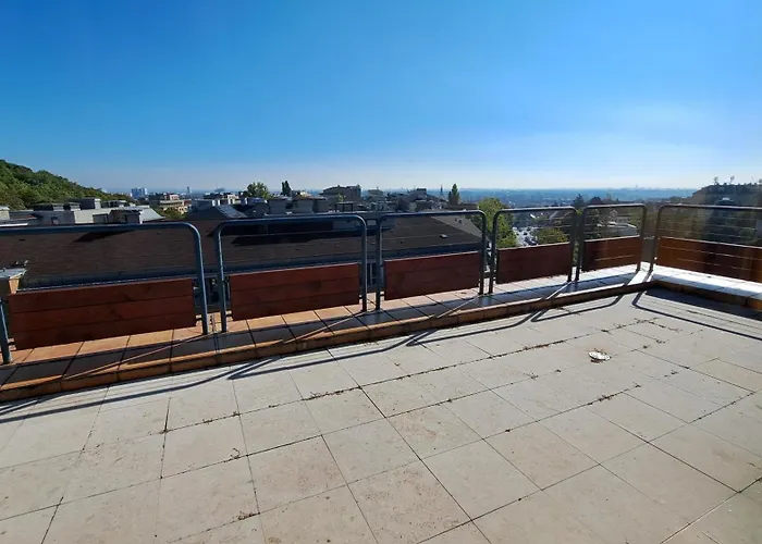 La Siesta Penthouse 公寓